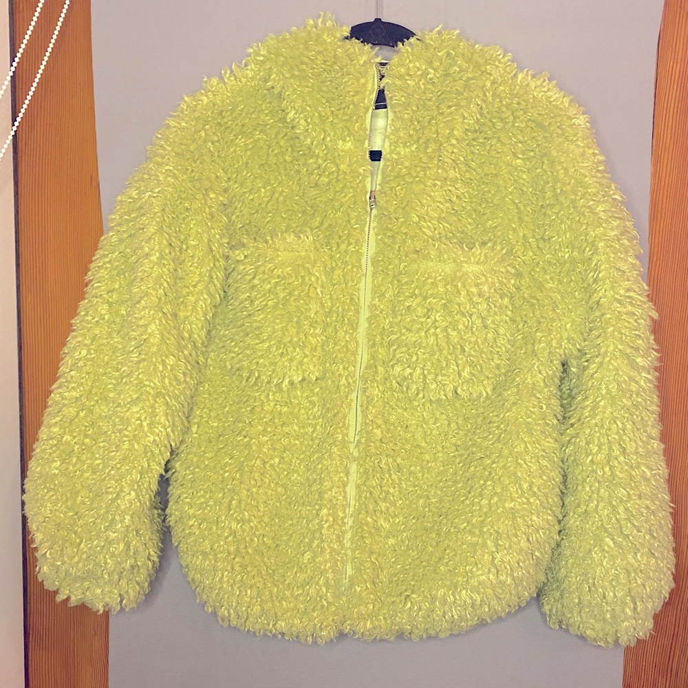 X-Girl Fuzzy hooded jacket. Slash& chest pockets. Super Cute
